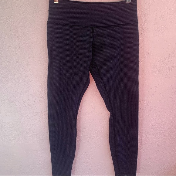 LULULEMON 6 leggings - Picture 2 of 5